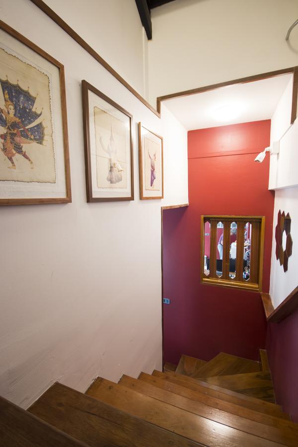 Tawan Bed Club Hostel เชียงใหม่ ภายนอก รูปภาพ