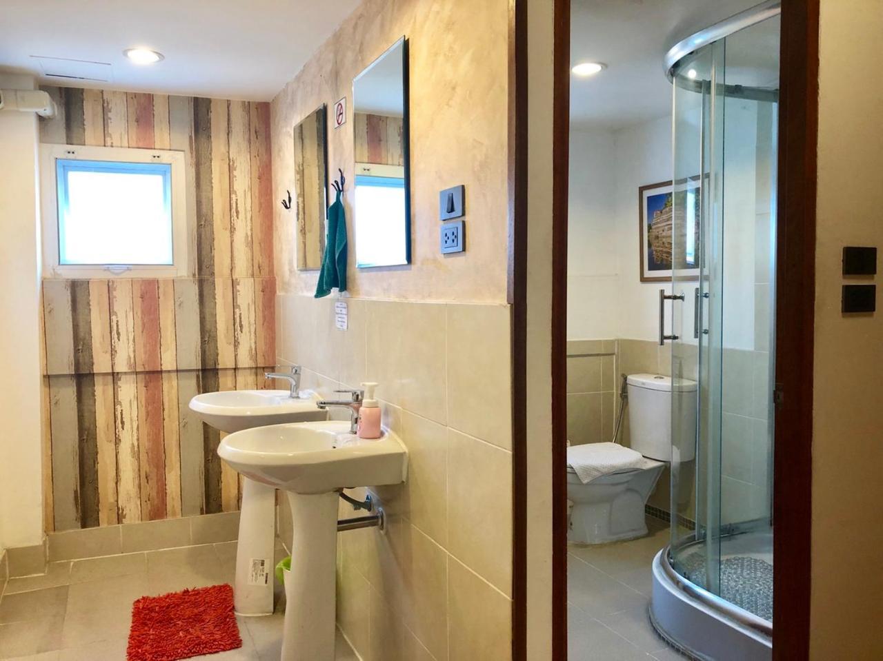 Tawan Bed Club Hostel เชียงใหม่ ภายนอก รูปภาพ